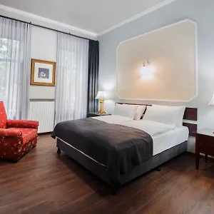 **** Hotel Tea For Two Georgia